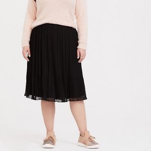 NWT TORRID Blk Chiffon Pleated Midi Skirt